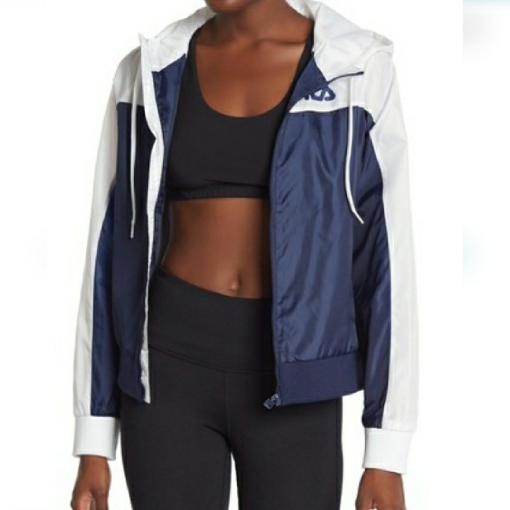 💥HP💥♡DEALOFTHEDAY♡  "Fila"... ♡♡♡♡ wind Jacket
